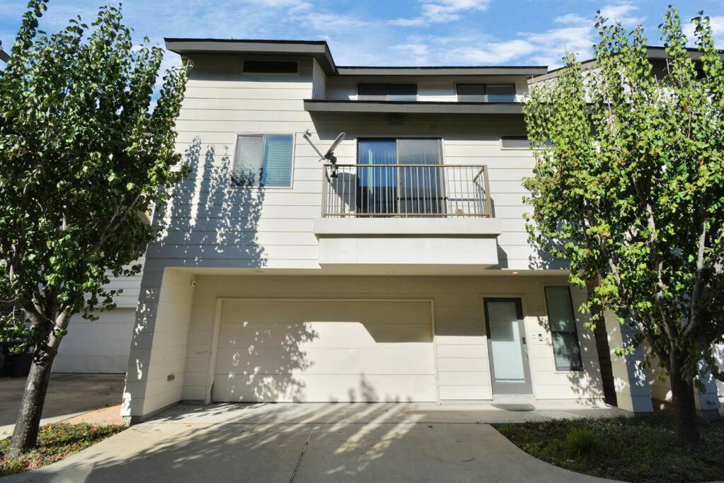 3Br/3.5Ba Three Story East Downtown Townhouse With View Villa Houston Eksteriør bilde