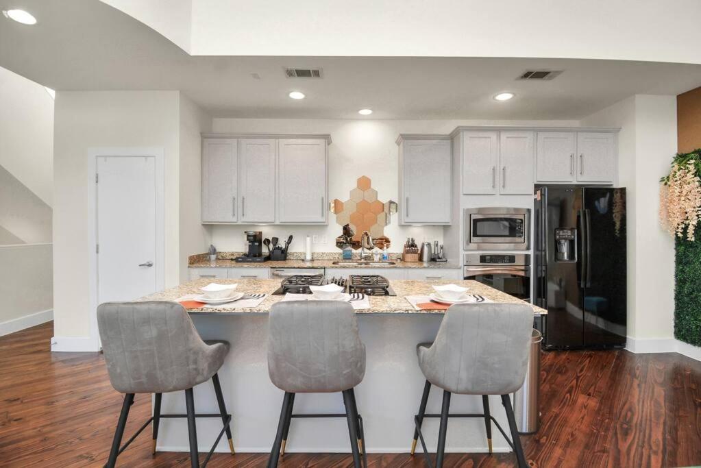 3Br/3.5Ba Three Story East Downtown Townhouse With View Villa Houston Eksteriør bilde
