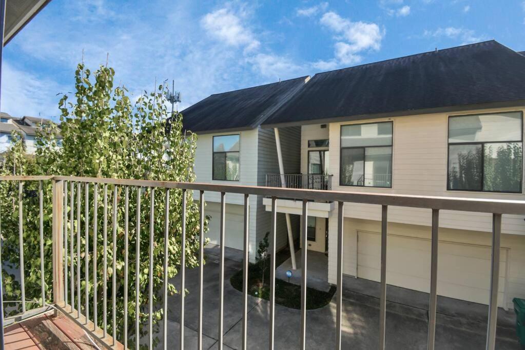 3Br/3.5Ba Three Story East Downtown Townhouse With View Villa Houston Eksteriør bilde