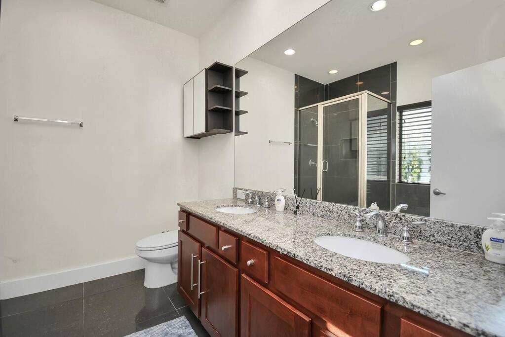 3Br/3.5Ba Three Story East Downtown Townhouse With View Villa Houston Eksteriør bilde